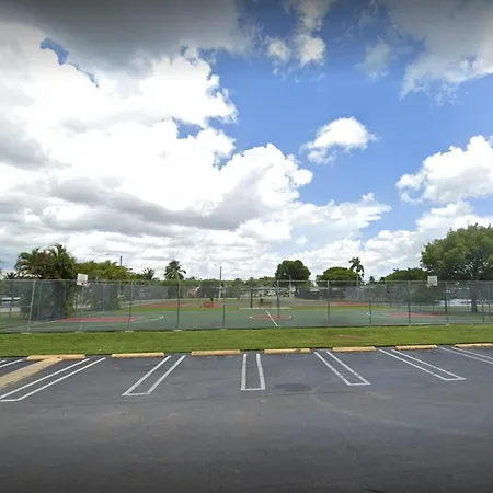 1161 Studio 1 Miami Tamiami Exterior photo
