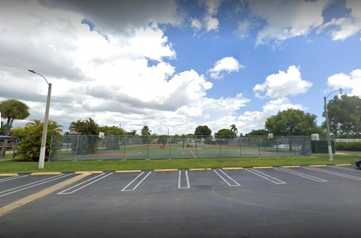 1161 1 Miami Tamiami